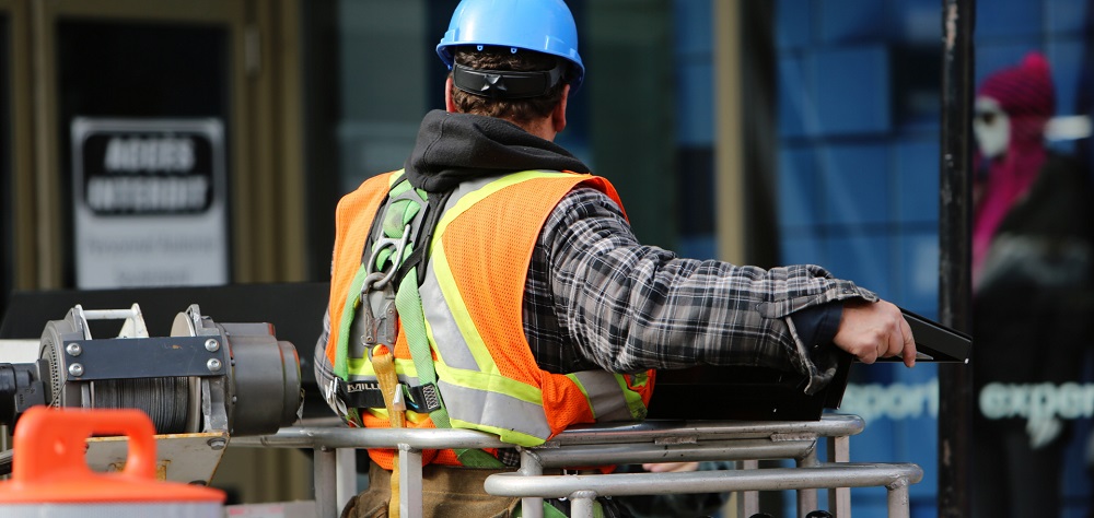 Safety Concerns Prompt Worker Suspension at Irving Shipbuilding in Nova Scotia